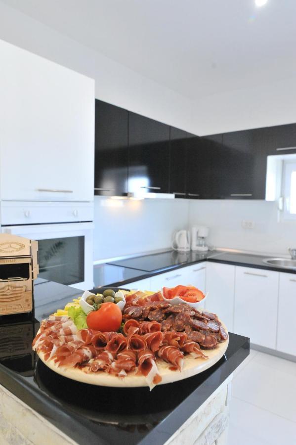 Apartmant Shine Luxury Maslenica Exterior foto